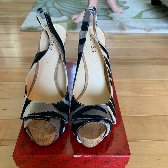 Heels - Picture 2 of 4